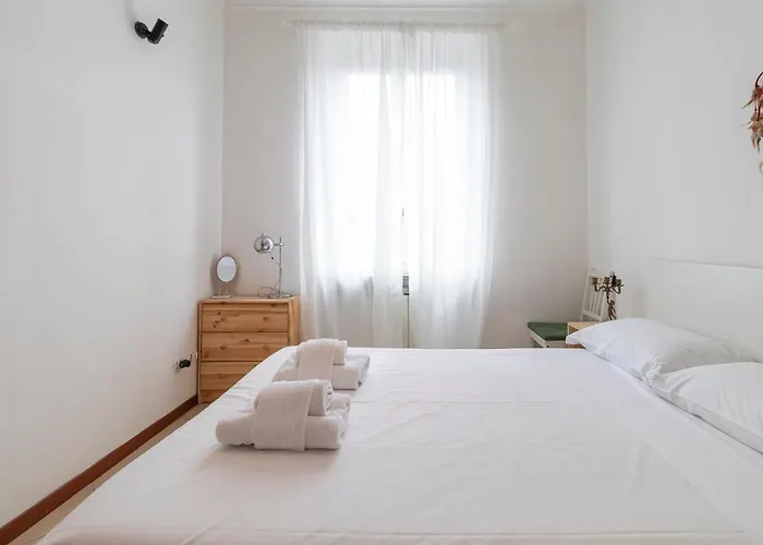 公寓 Cozy Flat - Monza 15 *